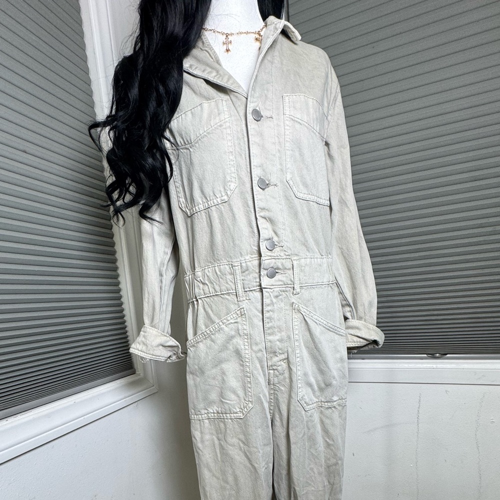 Universal Thread Utility Jumpsuit • Neutral Denim • Button Front • Size 6